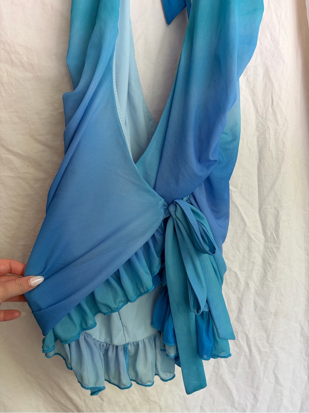 WHITE FOX Boutique Blue Ombre Halter Top Ruffled Ruched Size S party Y2K resort - Picture 15 of 16